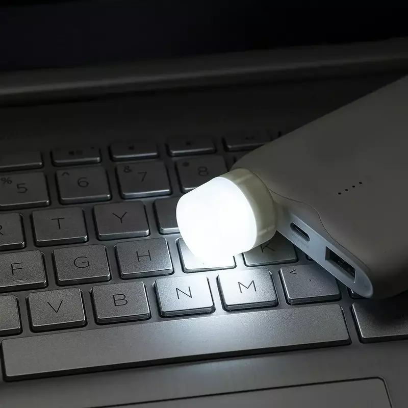 หลอดไฟกลางคืนแบบ USB ขนาดเล็ก, ไฟอ่านหนังสือ pelindung Mata สีขาวอบอุ่นมีปลั๊ก USB ชาร์จไฟได้พลังงานแบบพกพาโคมไฟ LED