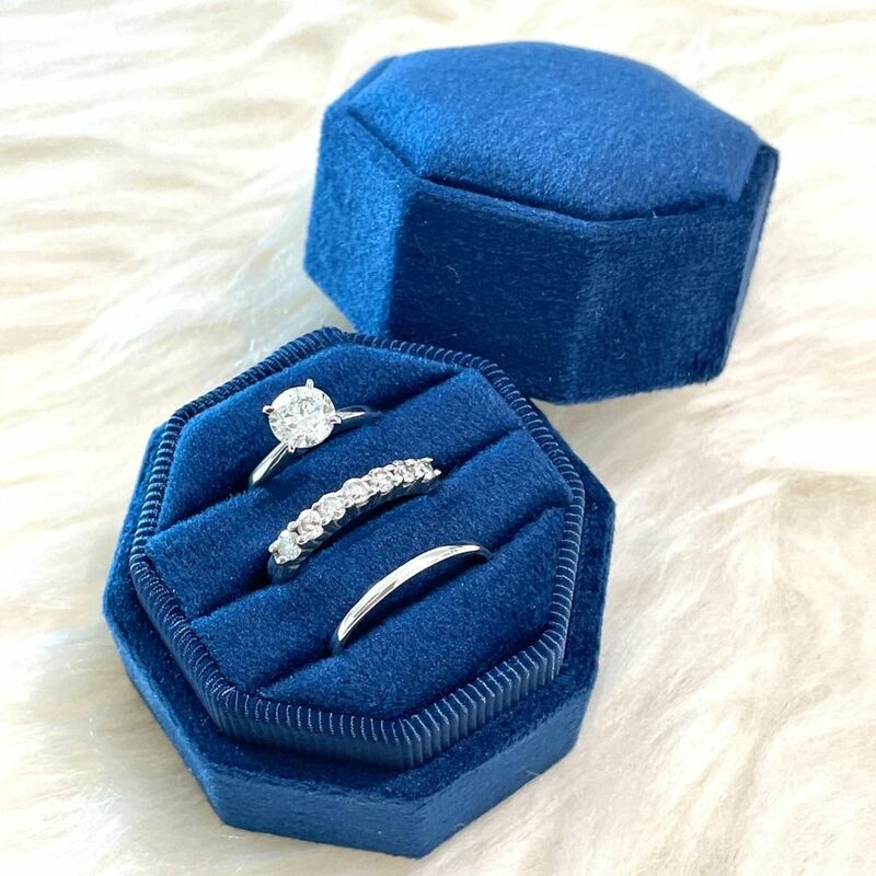 Kotak Display pernikahan, kotak perhiasan beludru istimewa tahan lama tiga slot dengan kotak penyimpanan cincin tutup yang dapat dilepas