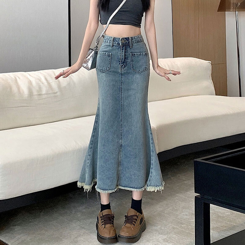 Saia jeans de meia cintura alta feminina, em forma de pêra, com design de serapilheira, pacote retrô, cauda de peixe linha A do quadril, saia de comprimento médio