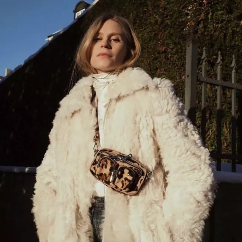Bolsa de ombro feminina com textura leopardo vintage na moda, estilo street hip hop, moda feminina, moda