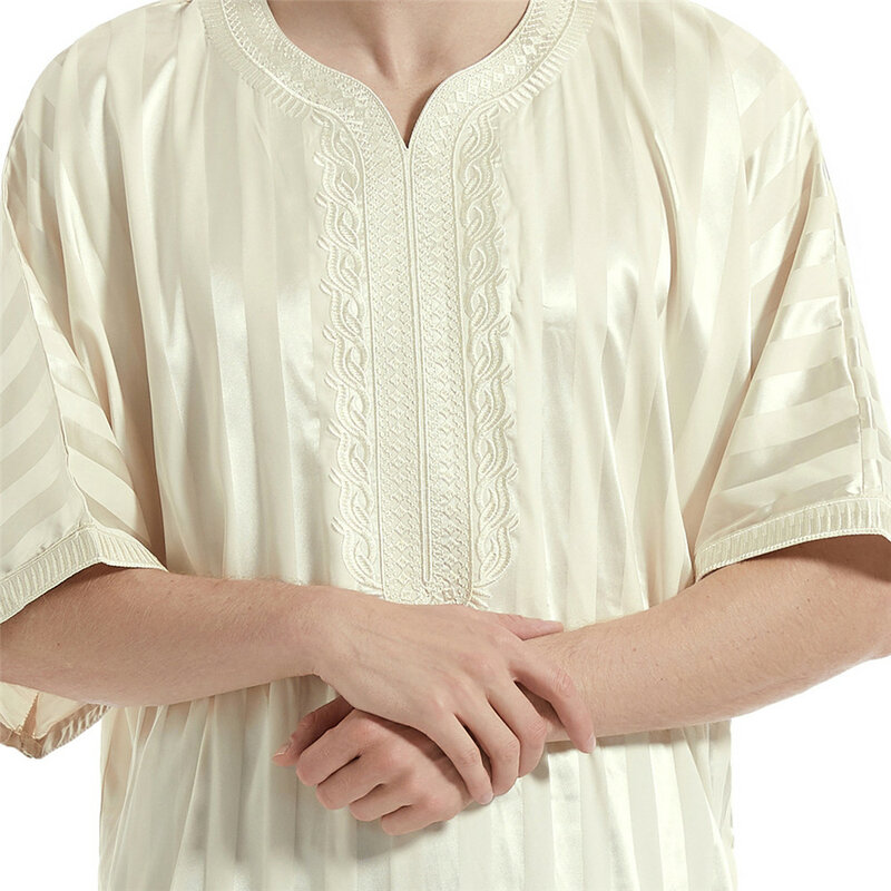 Robe à rayures pour hommes musulmans, Jubba Thobe brodée avec poches et fermeture éclair, Robe pour Eid Ramadan dubaï Abaya, vêtements islamiques, Kaftan arabe