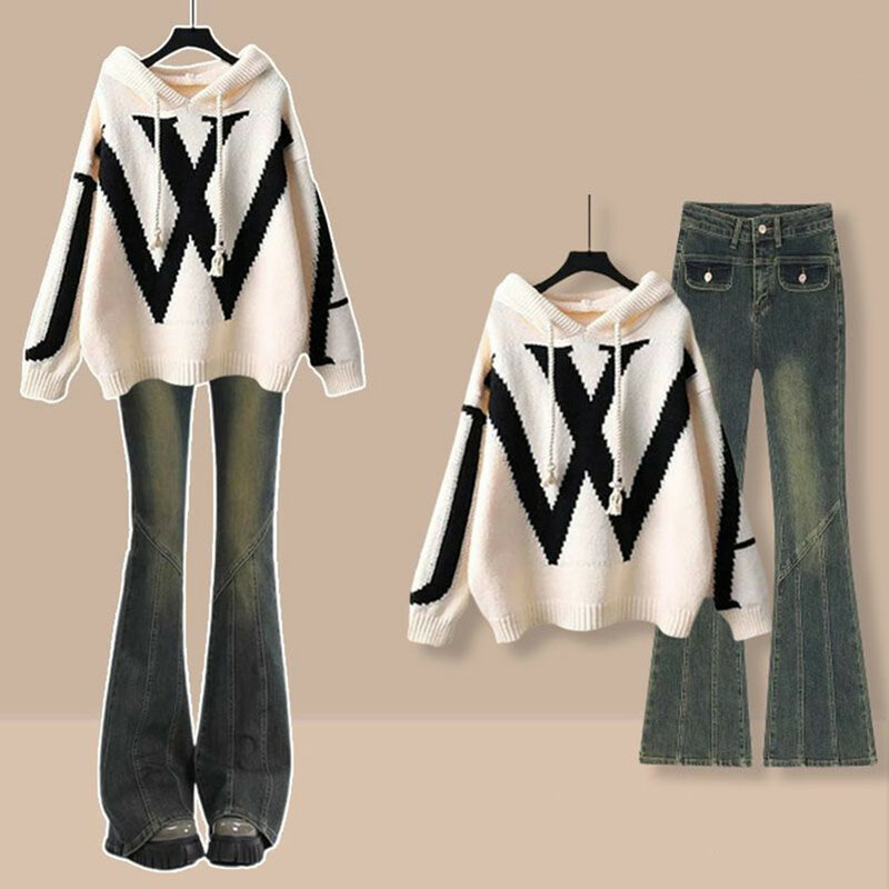 Осенне-зимний комплект, новинка 2023, большой женский свободный и тонкий универсальный свитер, джинсы с высокой талией, Модный комплект из двух предметов