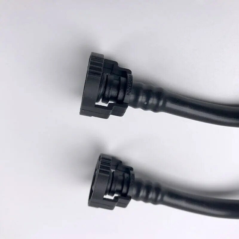 Inlet pipe Intake connecting hose Engine tube Applicable to Volkswagen cc Sagitta Passat Tour Magnum Golf 06j133518g （2 pcs）
