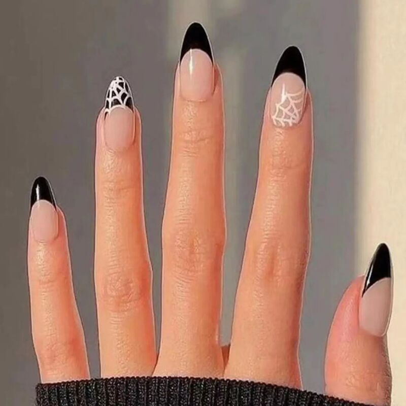 24 pezzi di unghie finte con Design a testa di mandorla linee bianche nere unghie finte stampa francese indossabile ovale sulle punte delle unghie