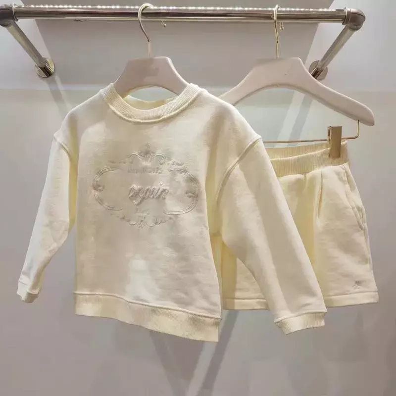 พรีเซล (ส่งในเดือนมีนาคม) สเวตเชิ้ตฤดูใบไม้ผลิ2024 BP เสื้อฮู้ดปักลายเชอร์รี่สำหรับเด็กผู้หญิงเสื้อผ้าบูติกสำหรับเด็กเสื้อกีฬาสำหรับเด็กชาย
