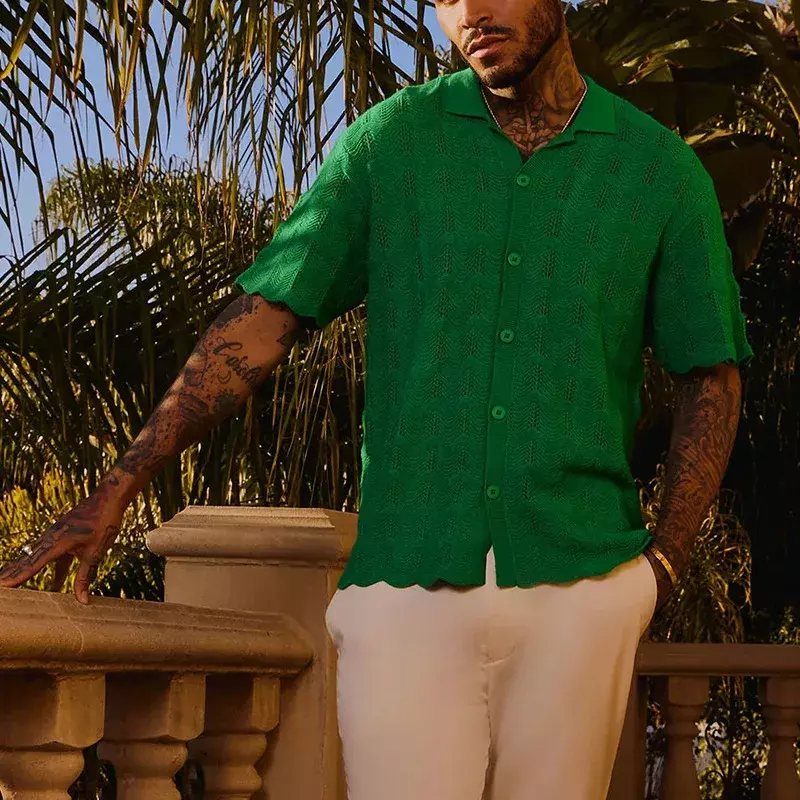 Camisas masculinas de malha de botões curtos, cor sólida casual, tops bordados, roupas soltas de lazer, moda, verão, 2023