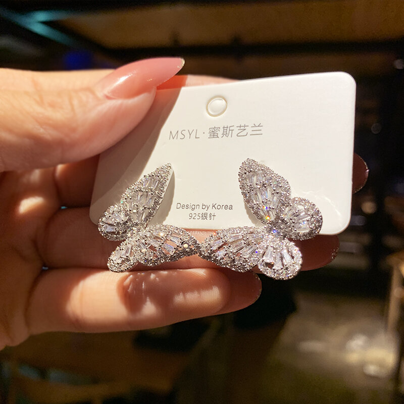 2022 nuovi orecchini con zirconi a farfalla gioielli coreani da donna orecchini in stile letterario temperamento rosso netto semplici nuovi orecchini