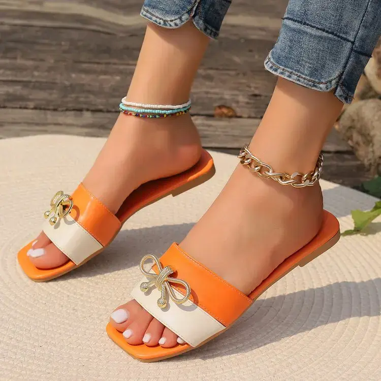 New Fashion Luxury Women's Slippers Square Toe Chain Slippers Flat Slide Sandals Beach Flip Flops Metal Decoration Casual Shoes