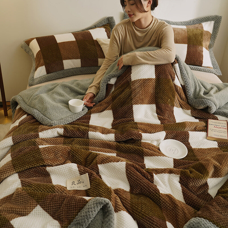 Household Soft Blanket Coral Fleece Warm Blanket for All Season Velvet Plush Throw Blanket Modern Blanket for Couch Travel
