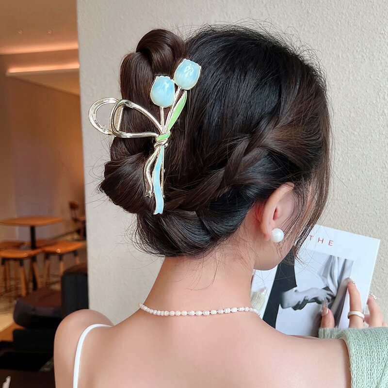 Mewah minimalis berbentuk Tulip klip ambil 2024 indah aksesoris rambut wanita modis dan indah klip hiu logam