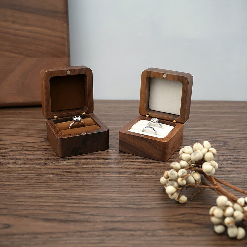 Drewniane pudełko na pierścionek ekspozytor biżuterii z pierścień dla zakochanych propozycją zaręczynowy organizator ślubny złoty prezent miłosny z okazji rocznicy ślubu