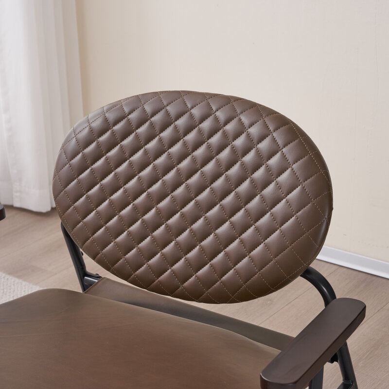 Comoda sedia moderna imbottita marrone scuro con struttura in metallo e Design posteriore ovale retico, elegante poltrona per soggiorno
