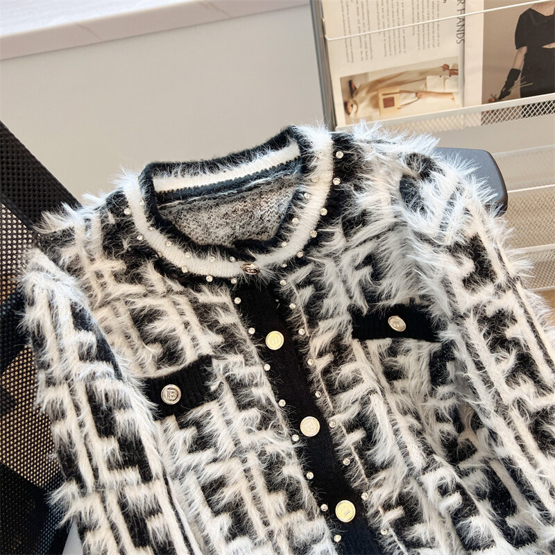 French Commuter Diamond-Encrusted Cardigan Sweater Women's Autumn Winter New High Quality Beaded Contrast Short Coat Top