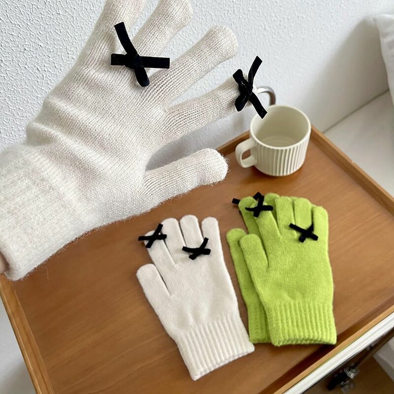 Зимние теплые перчатки на пальцы с бантом, 1 пара, Новые Вязаные перчатки из полиэстера и шерсти для сенсорных экранов, однотонные варежки на все пальцы для женщин и девочек
