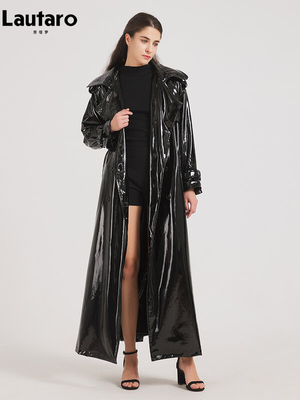 Lautaro wiosenna jesienna bardzo długi czarna błyszcząca odblaskowa miękka rozciągliwa lakierowana skóra płaszcz trencz dla kobiet płaszcz Maxi 2024