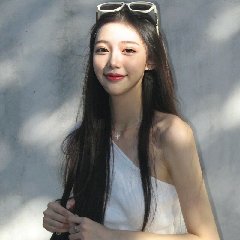 Perruques à la mode pour femmes asiatiques, cheveux longs, frange centrale ressemblant à un vrai inj, couvre-tête long et droit, nouveau
