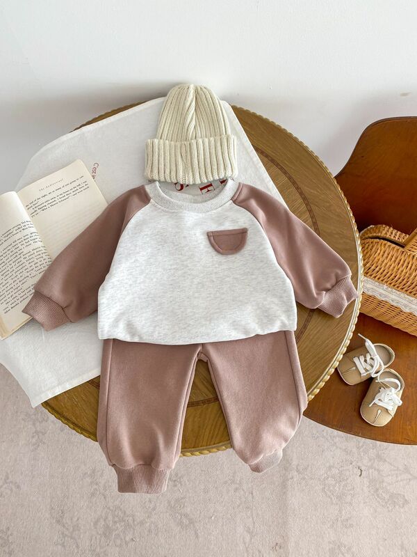 2024 wiosna nowe ubrania dla niemowląt z długim rękawem zestaw maluch Boy Girl patchworkowa bluza + spodnie na co dzień 2 szt. Odzież bawełniana dla niemowląt