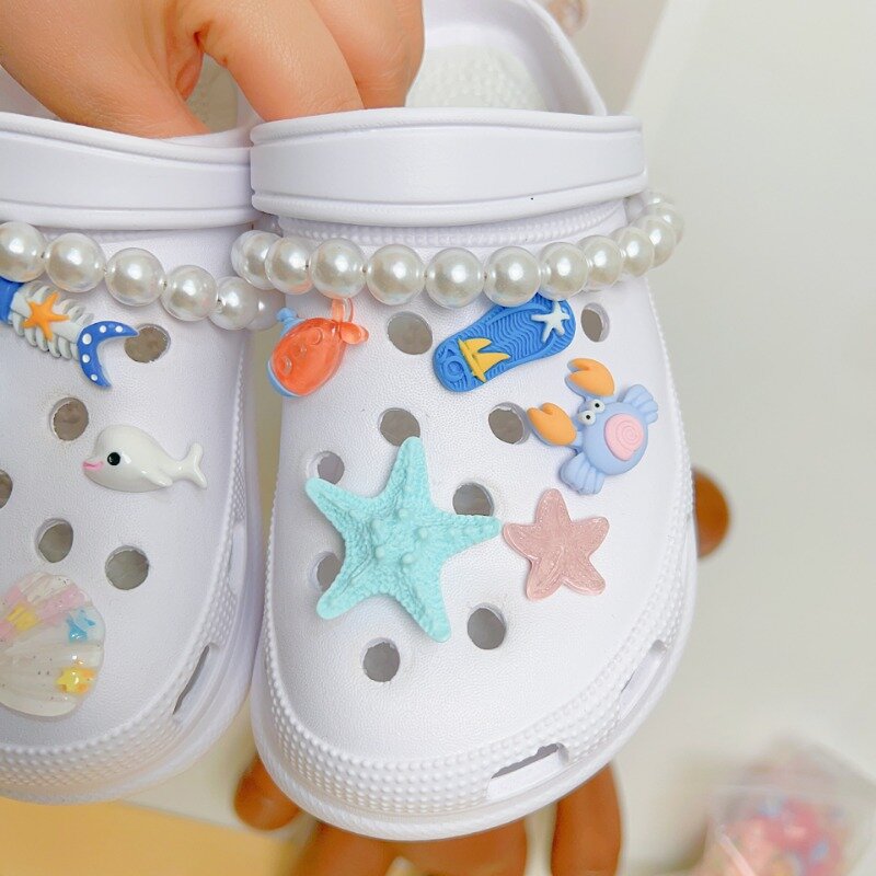 Cartoon Ocean Hole Shoe Accessories Fashion Pearl Chain Shoe Buckle Cute Shell DIY Shoes Decoration Removable Sandal Accessories
