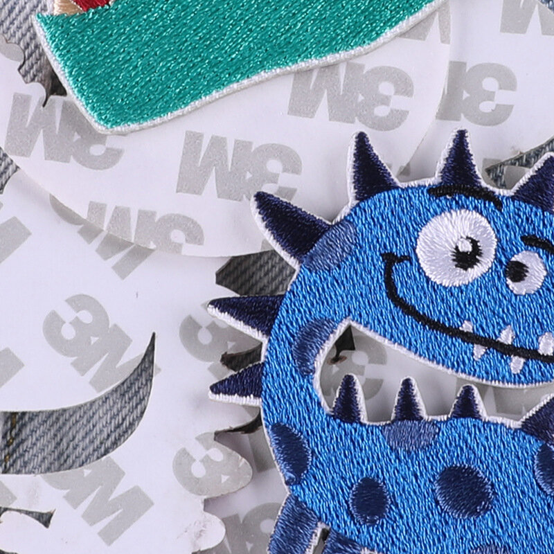 2024 New Cartoon Embroidery Patches DIY Patch Dinosaur Stickers Self-adhesive Badges Fabric Accessories for Clothing Bags Jacket