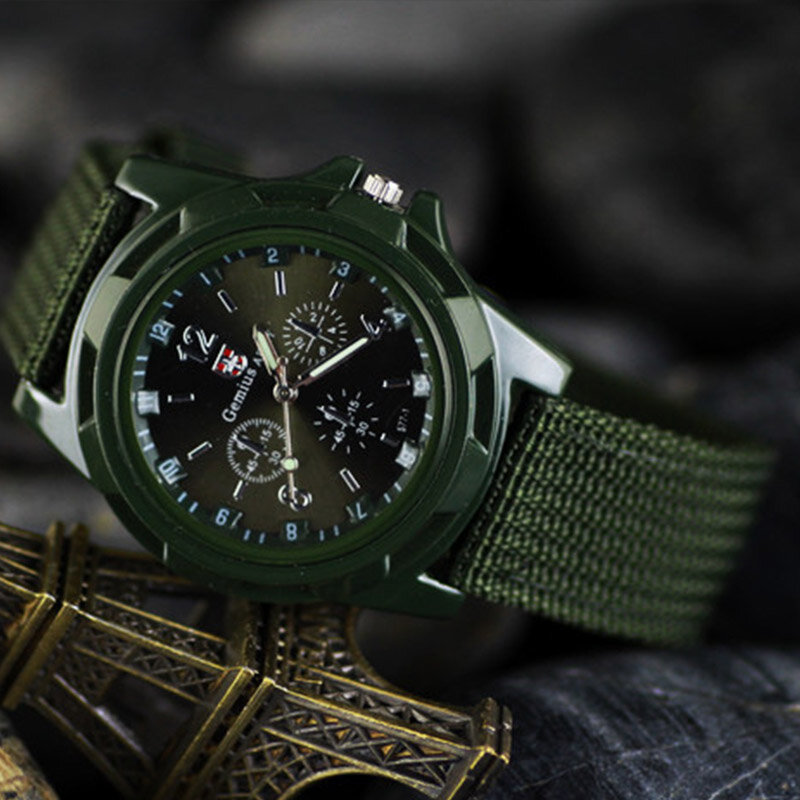 Męski zegarek wojskowy Nylon wojskowy męskie zegarki kwarcowe tkanina pasek z płótna Casual Cool męska Sport okrągła tarcza Relogios zegarek