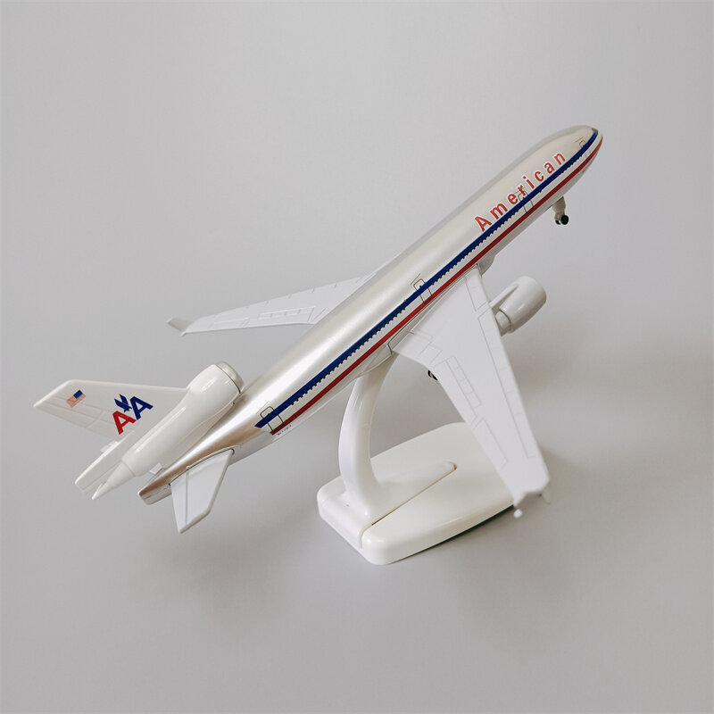 20cm USA American AA Airlines MD MD-11 Airways Diecast Model samolotu ze stopu metalu Model samolotu z kołami Zabawki samolotowe