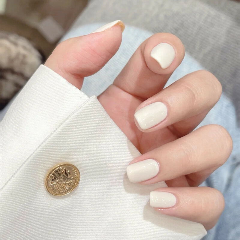 Eleganti unghie bianche stampate unghie finte riutilizzabili dolci e affascinanti per donne e ragazze salone di bellezza