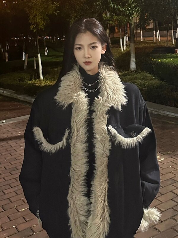 Giacca in cotone peluche in pelliccia di lana di agnello americano giacca invernale in cotone di nicchia con senso del Design 2023 da donna in cotone addensato