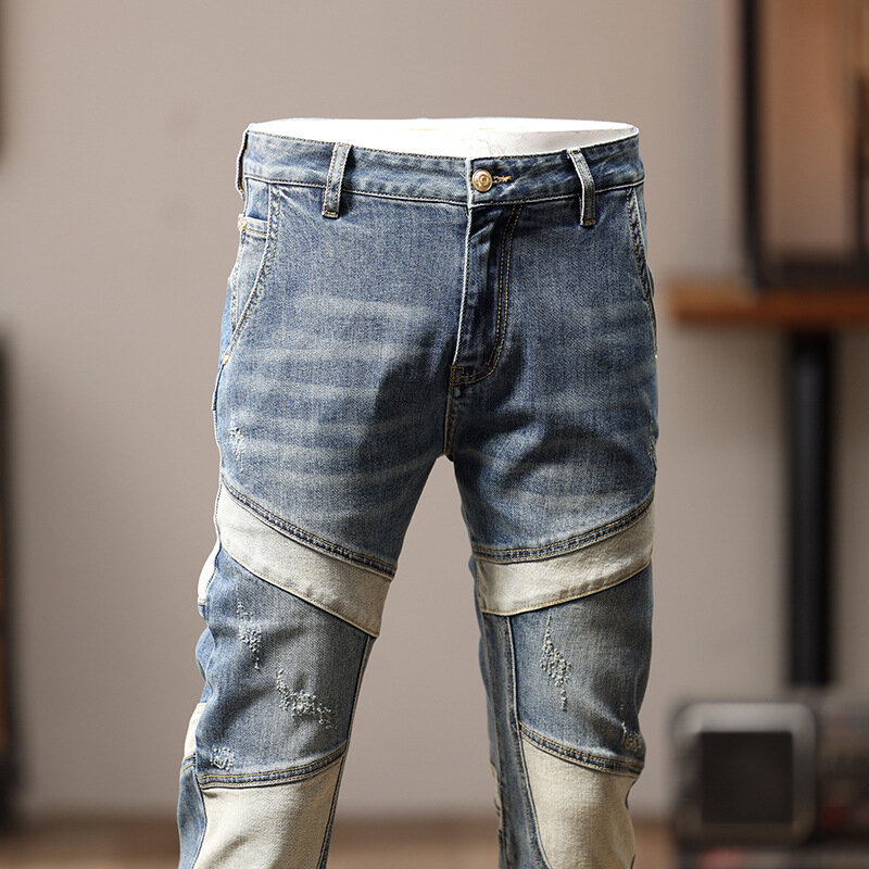Celana Jeans pria desain pribadi jalanan Retro trendi jahitan, celana sepeda motor kurus Slim Fit 2024