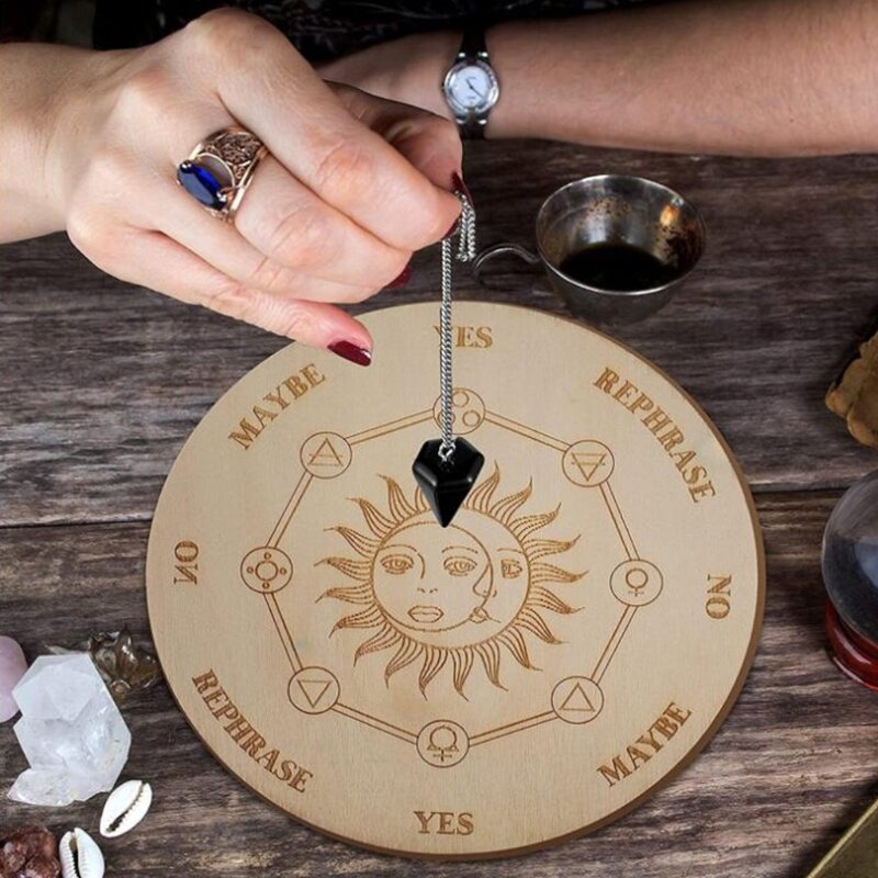 Tavola del pendolo di divinazione in legno Star Sun Moon Energy Carven Plate Healing Meditation Board Ornaments altare metafisico