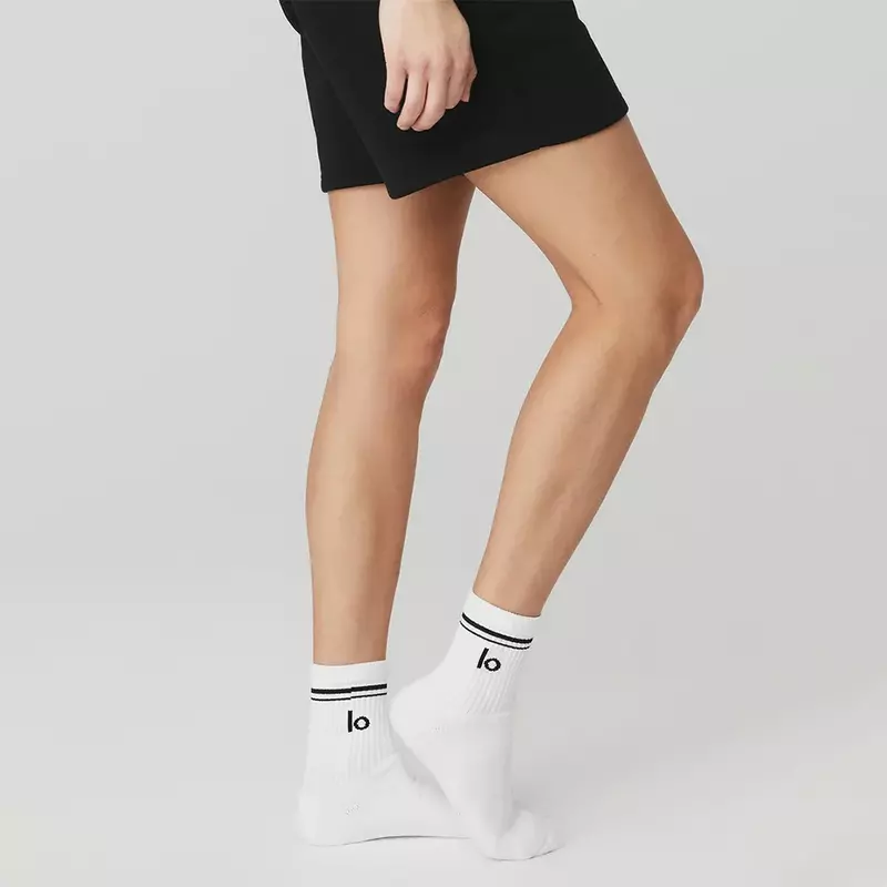 Lo Yoga-Unisex listrado meados comprimento meias de algodão, respirável Sports Sock, cor sólida das mulheres, preto e branco