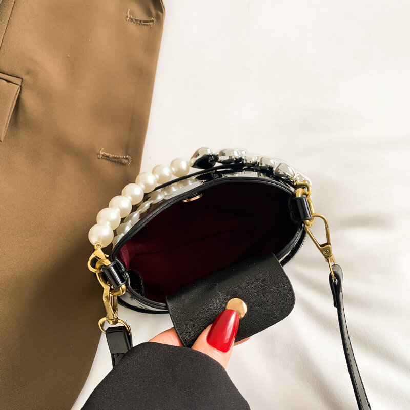 Patent Leather Mini Bag Fashion Pearl Chain Handbag Fashion Design Solid Small Lipstick Bag Shopping Party Purses Messenger Bag