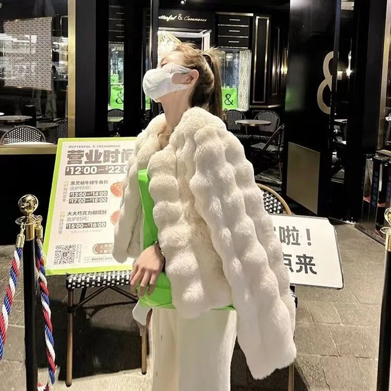 Mantel pendek bulu kelinci Rex imitasi hangat mantel pendek wanita Mode Korea jaket beludru mewah kasual tebal longgar musim gugur musim dingin baru