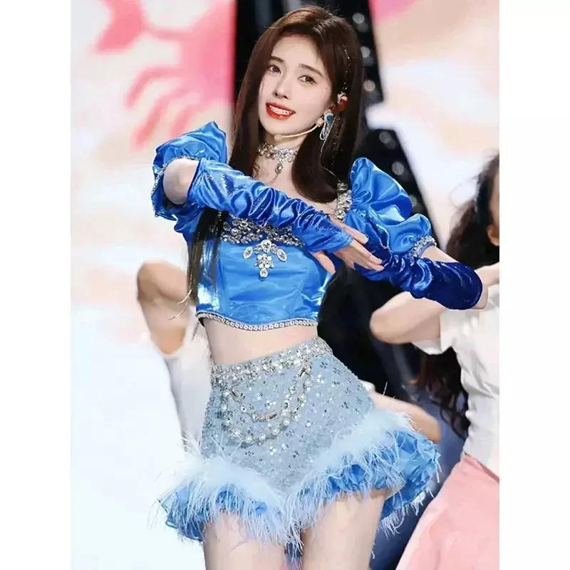 Koreańska piosenkarka kostium sceniczny piosenkarki stroje Kpop kryształowe niebieskie Bubble rękawy topy spódnica z piór kobiety Dj ubrania Jazz