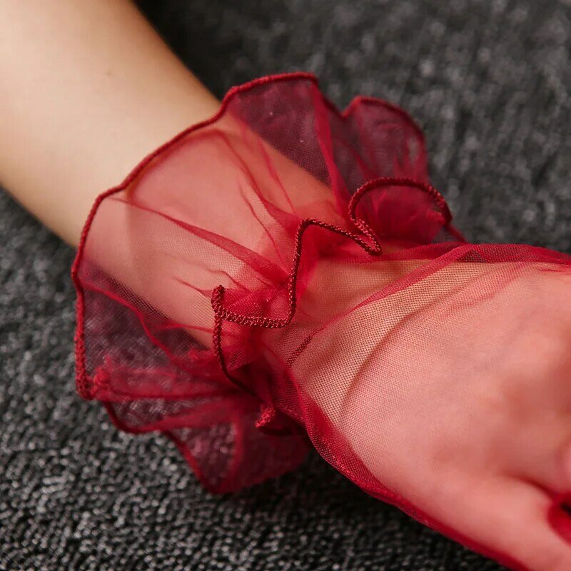 Ultra cienkie przezroczysta gaza koronkowe pełne rękawiczki krótkie tiulowe rękawiczki damskie rękawiczki z siatki ślubne elastyczne czarne rękawiczki na nadgarstek