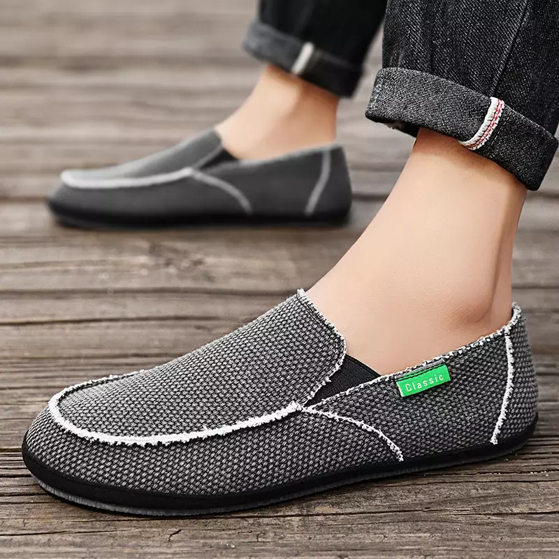 Duży rozmiar 39-48 Nowe wiosenne męskie buty płócienne Oddychające płaskie buty outdoorowe dla mężczyzn Slip-On Men Fashion Canvas Loafers