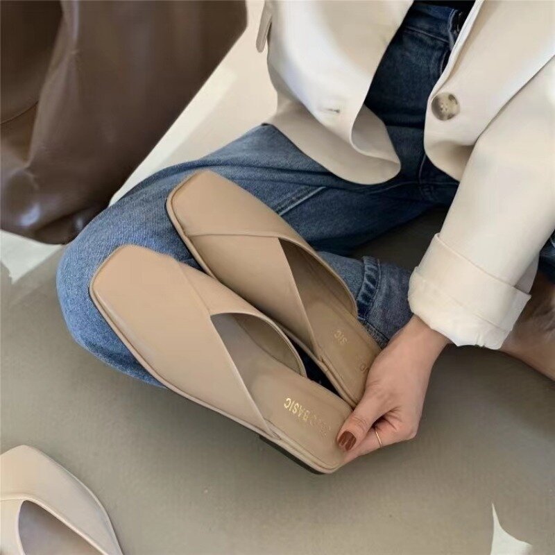 2024 New Summer Low Heel Slippers Women Flat Casual Shoes Outdoor Square Toe Sandal Fashion Slip on Mules Beach Ladies Slippers