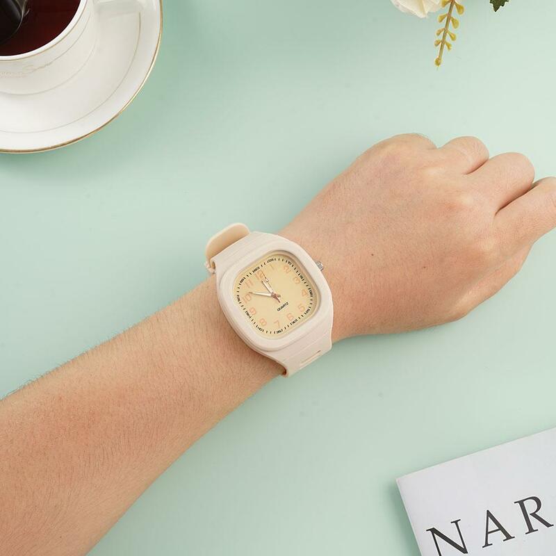นาฬิกาควอตซ์แฟชั่นสำหรับผู้หญิงนาฬิกาข้อมือควอตซ์สายนาฬิกาผู้หญิงซิลิโคนนาฬิกาควอตซ์สตรี C9S6