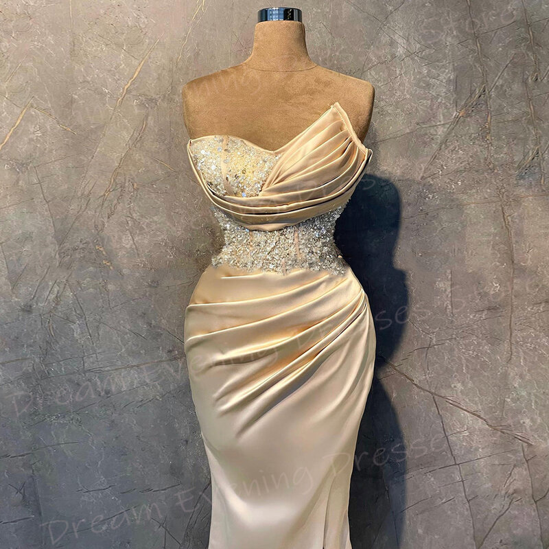 Ładne nowoczesne damskie syrenka urocze suknie wieczorowe klasyczne bez ramiączek zroszony suknie na bal maturalny Split plisowana szata De Soiree Femmes