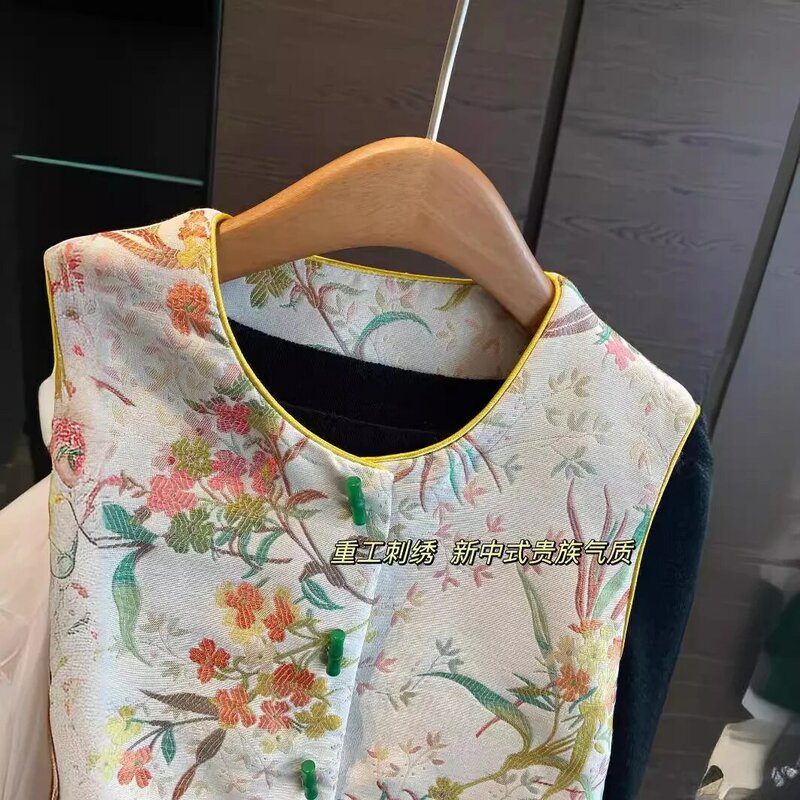 New Heavy Industry Flowers Thousands Needle Embroidery Noble Temperament National Style Women Round Neck Top 2024 Spring Summer