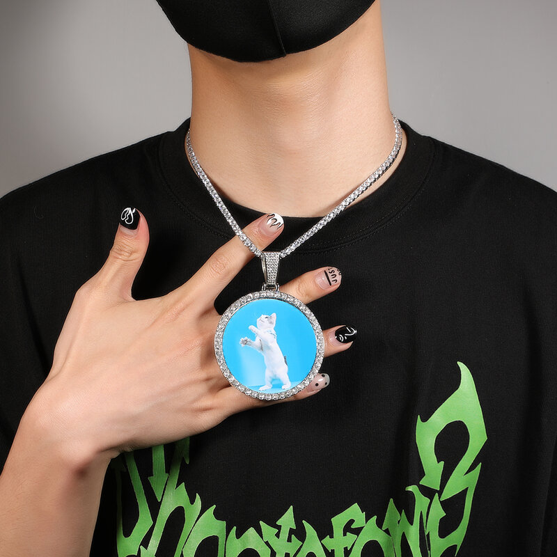 Ожерелье с кулоном в виде короля BLING, крупное круглое ювелирное изделие с гравировкой имени, украшение в стиле хип-хоп с кубическим цирконием, подарок на память