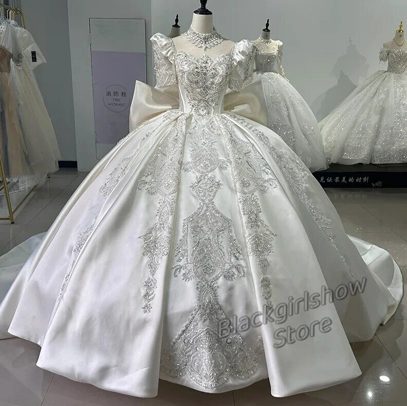 White Wedding Dress Vestidos De 15 años Chapel Train Luxury Crystal Applique Satin Large Bow Spaghetti Straps Wedding Dresses