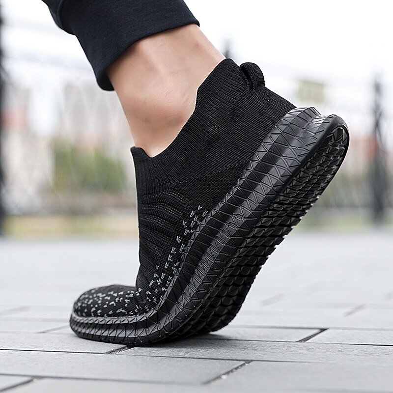 Męskie buty Oddychające męskie trampki Wygodne buty do biegania Tenis Outdoor Slip On Walking Sneakers Sock Jogging Shoes