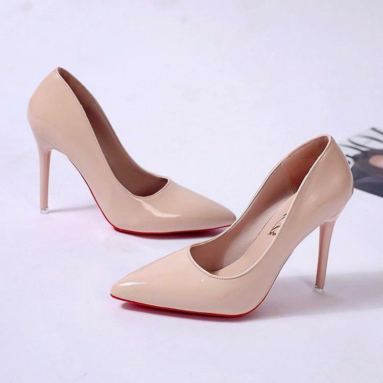 Heel Pointed Toe Stiletto สีแดงด้านล่างแฟชั่นรองเท้าผู้หญิงตื้นส้นสูงสีแดงด้านล่างรองเท้าส้นสูงรองเท้าโลลิตา