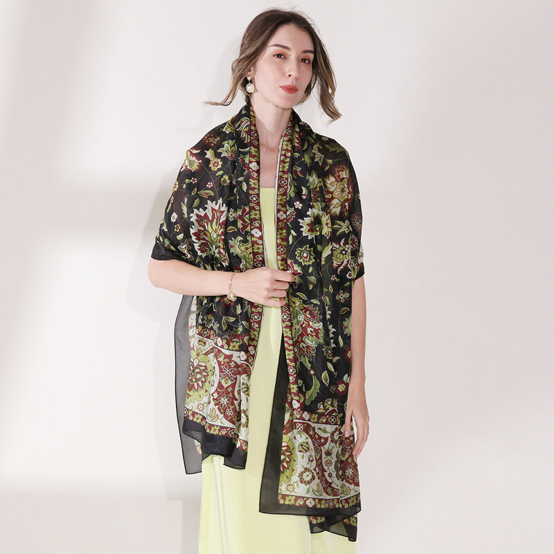 Luxury Brand Women Summer Silk Scarves Shawl Lady Wrap Soft Female Europe Designer Beach Bandanna foulard muffler pareo