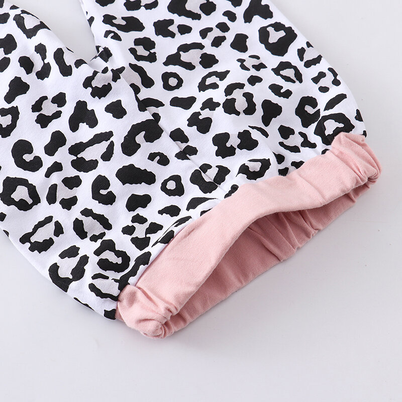 Летняя одежда для новорожденных девочек, милый комплект леопардовой расцветки, розовый топ с коротким рукавом и капюшоном, укороченные штаны, наряд из 2 предметов, повседневная одежда