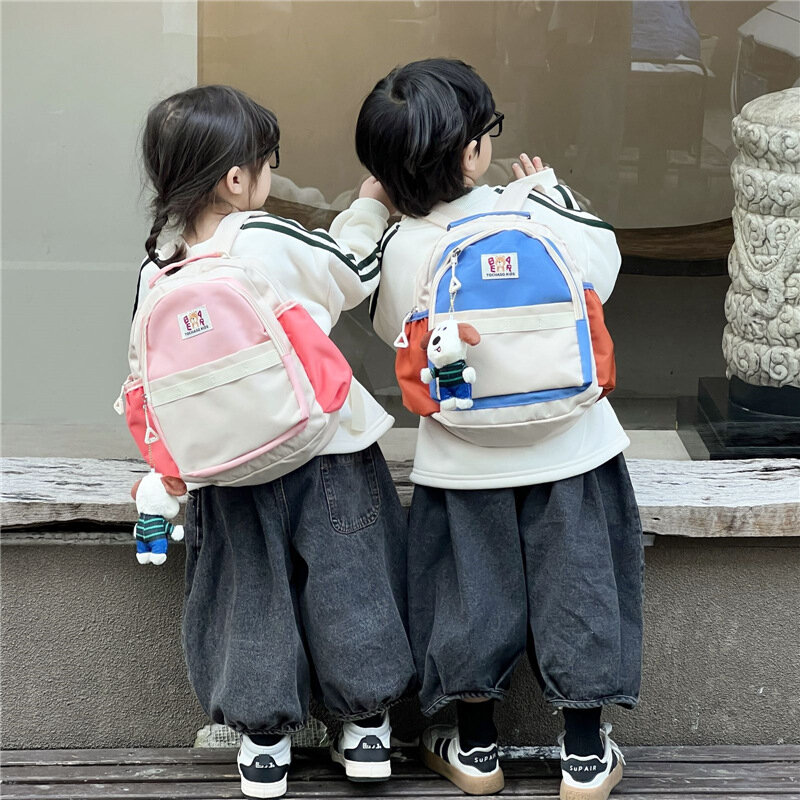 男の子と女の子のためのバックパック、犬のおもちゃ付きバックパック、ポータブルスクールバッグ、韓国スタイル、旅行用、赤ちゃん用、2024
