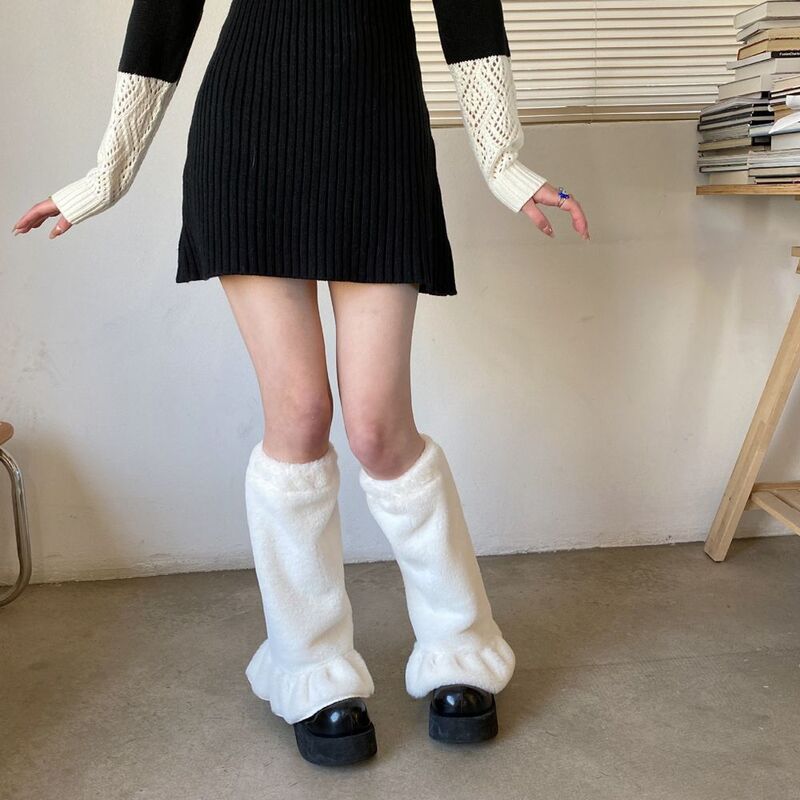 Calentadores de piernas JK de Color sólido para mujer, medias de felpa de estilo coreano, calcetines con volantes, manga hasta la rodilla