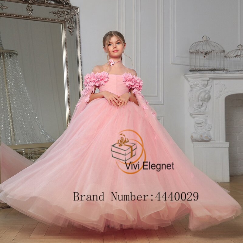 Pink Off Shoulder Boat Neck Flower Girl Vestidos para o aniversário 2023 Verão Soft Tulle Wedding Party Vestidos com flor فساتين اطفال