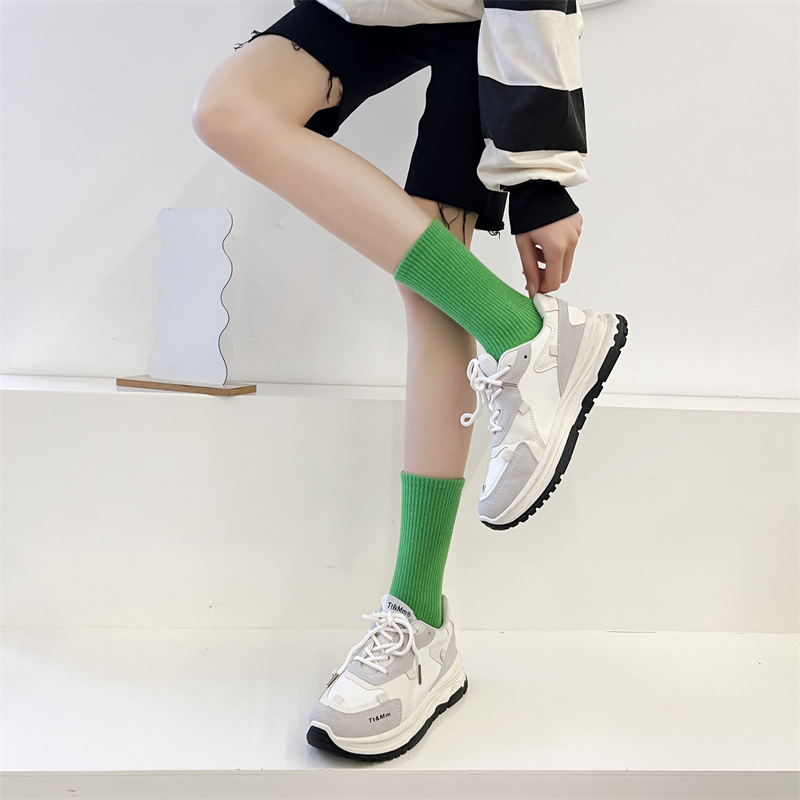 Kaus kaki katun warna polos untuk wanita, Kaos Kaki longgar kasual warna polos model permen baru isi 1 pasang