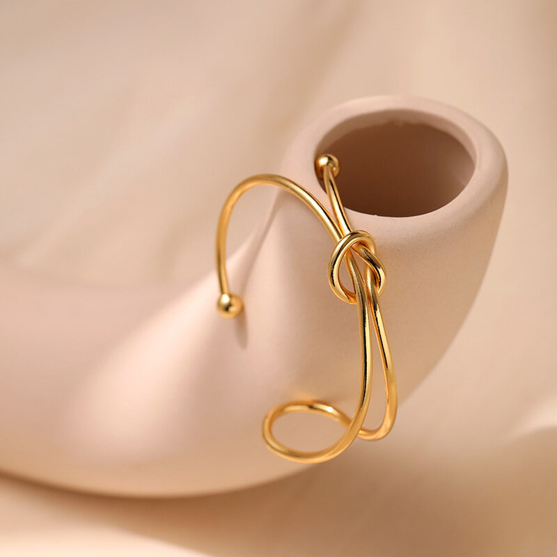 SOAR EAST Metal Copper  Knot Shape Bangles Light Luxury for Women's  Fashion Bracelet Jewelry Accessories